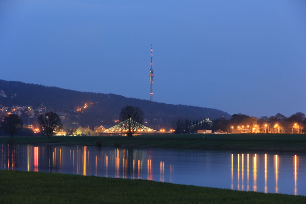 Blaues Wunder in der Blauen Stunde