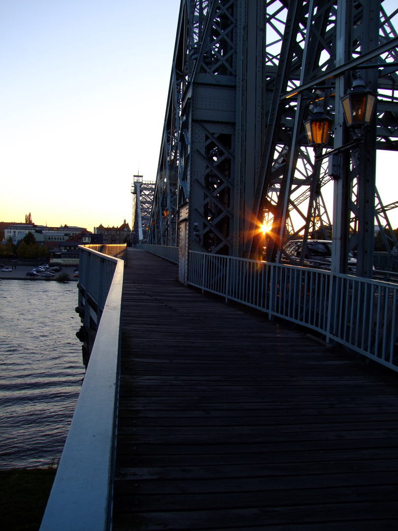 ,Blaues Wunder, in Dresden