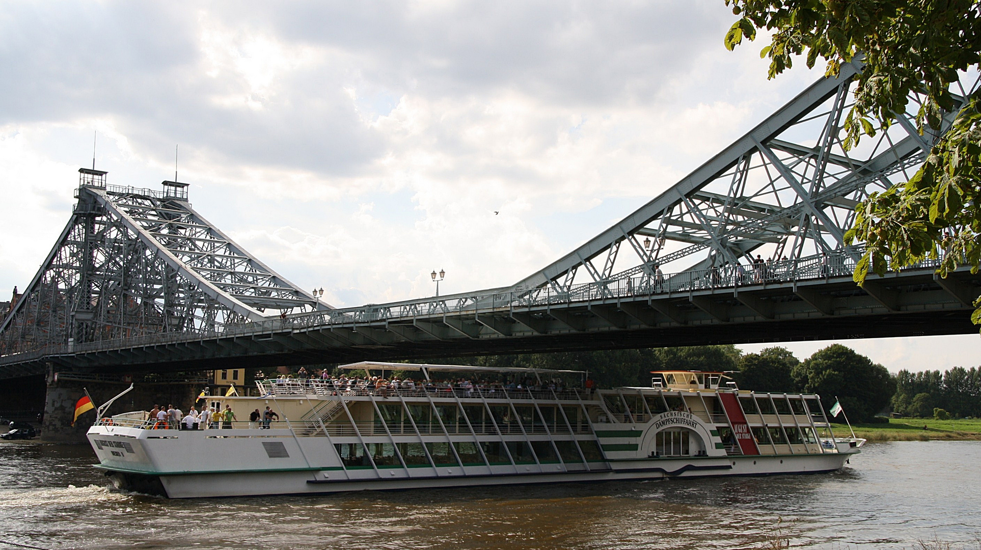 Blaues Wunder in Dresden