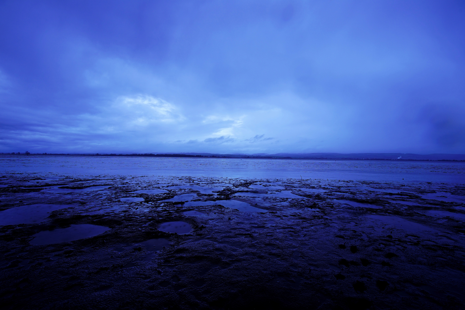 Blauestunde am see