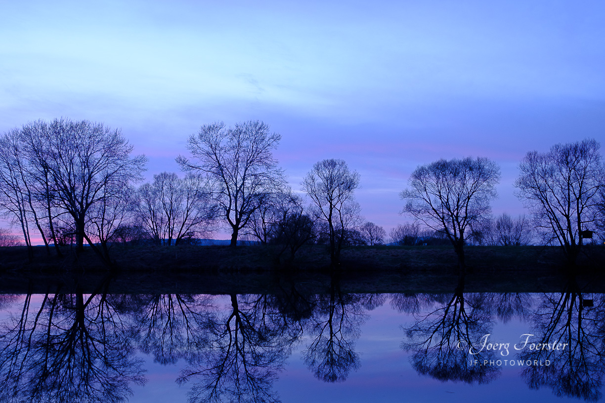 Blaue_Stunde_am_See