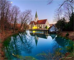 Blautopf mit Mond