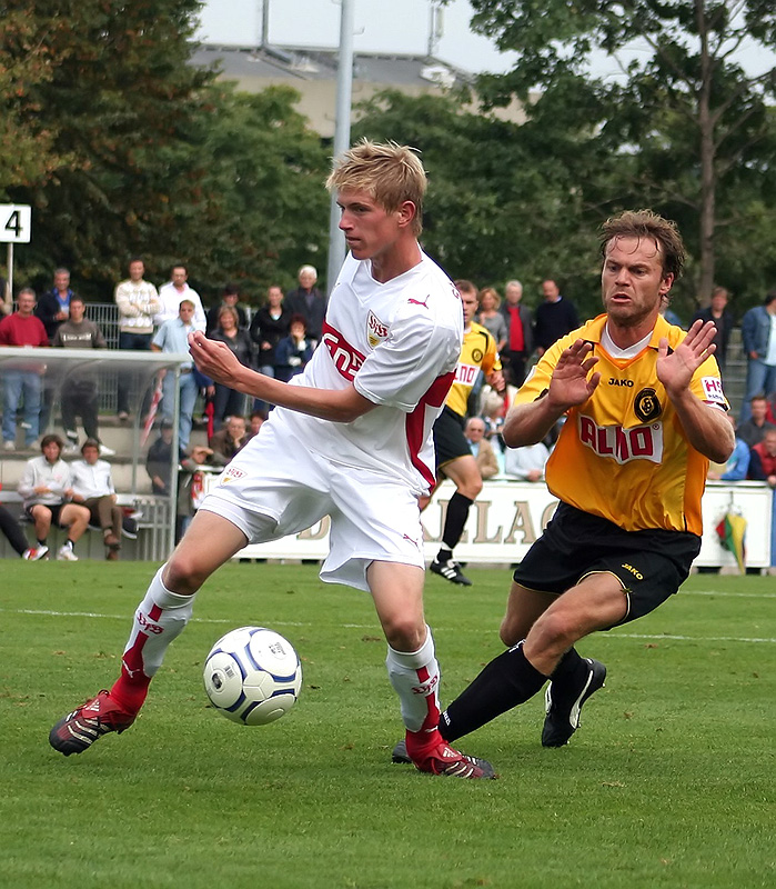 Bleib nur weg von mir mit dem Scheiß Ball