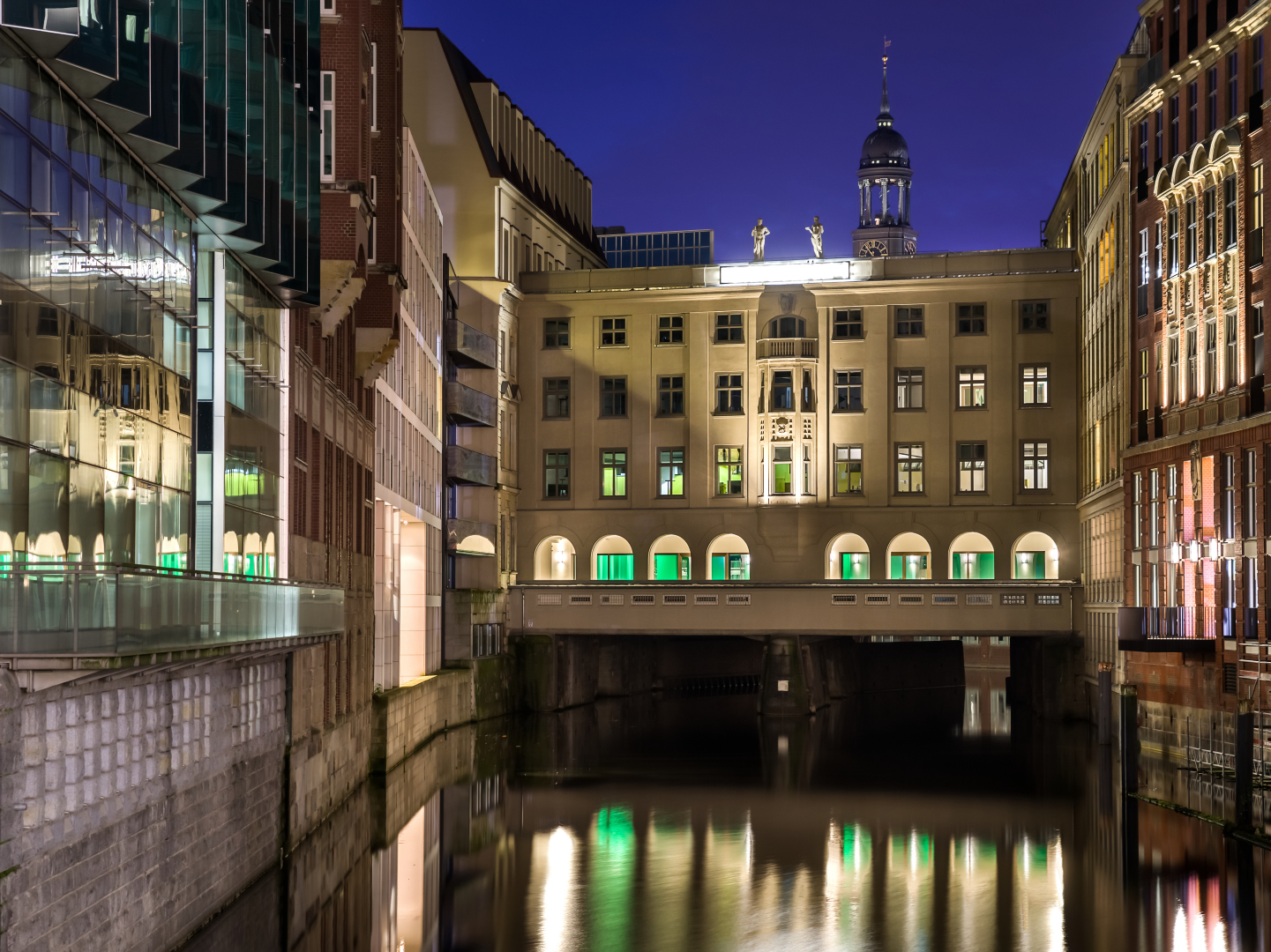 Bleichenfleet mit Stadthausbrücke