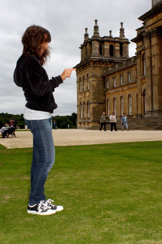 Blenheim Palace is smaller than Victoria