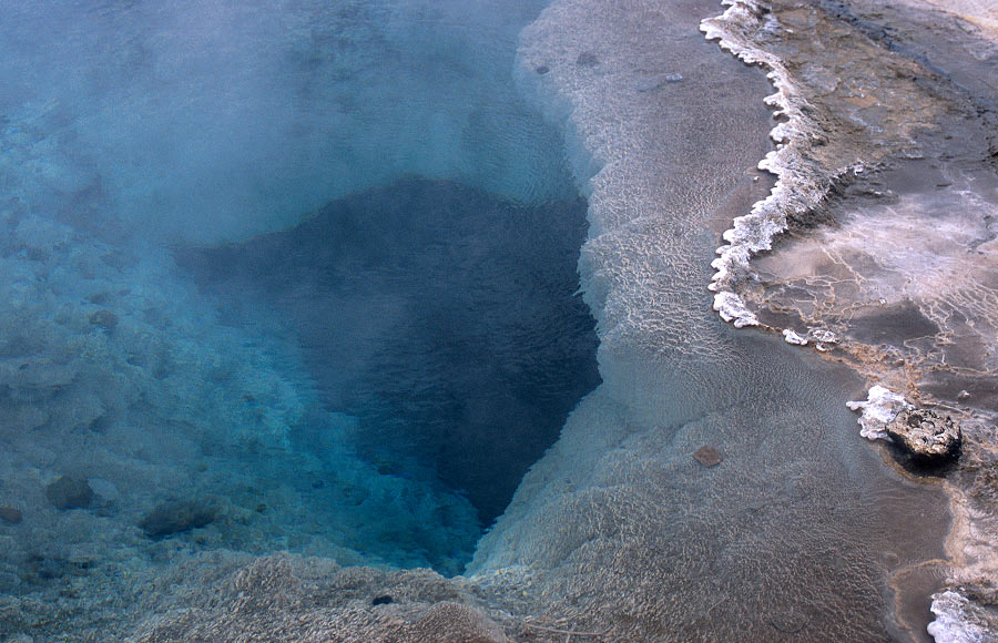 Blesi im Thermalgebiet des Geysirs -- Island