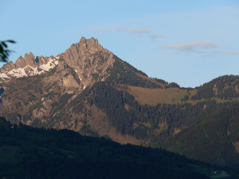 Blick am Morgen vom Balkon auf die Drei Schwestern in Frastanz