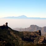 Blick am Roque Nublo vorbei zum Teide