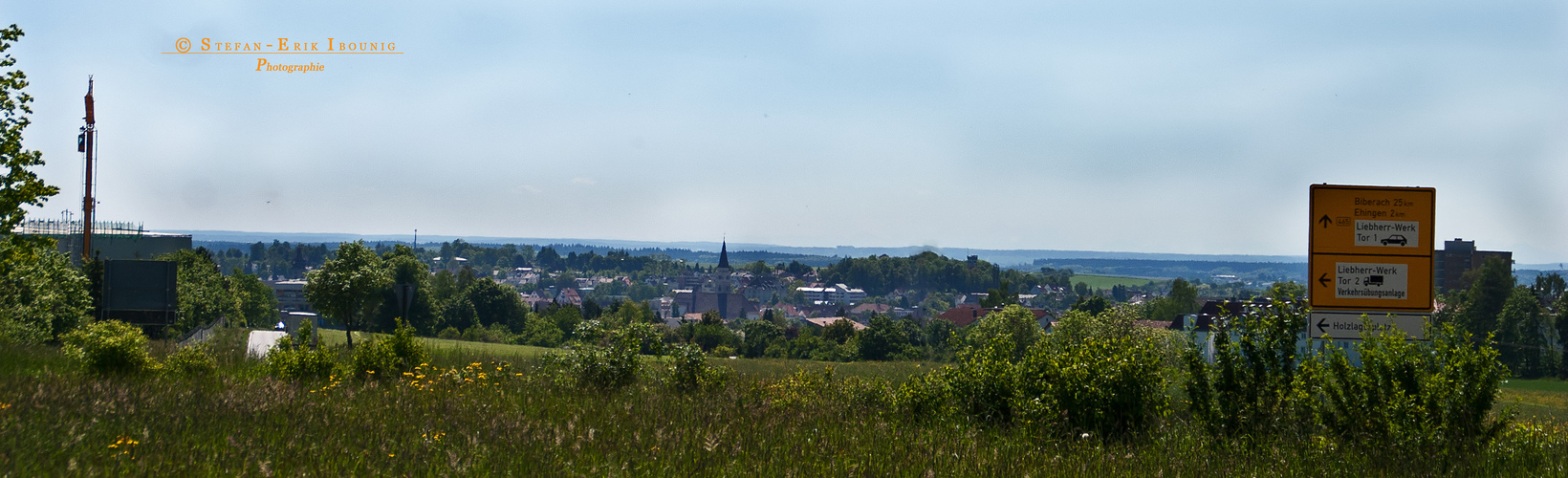 " Blick an der Firma Liebherr in Richtung Ehingen "