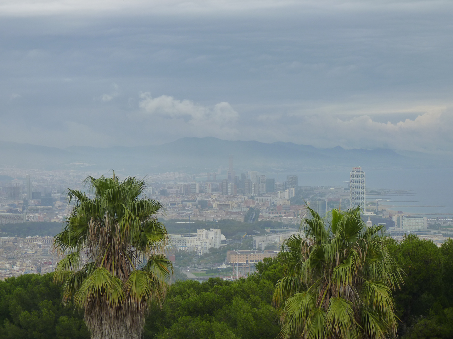 Blick auf Barcelona vom Montjuc