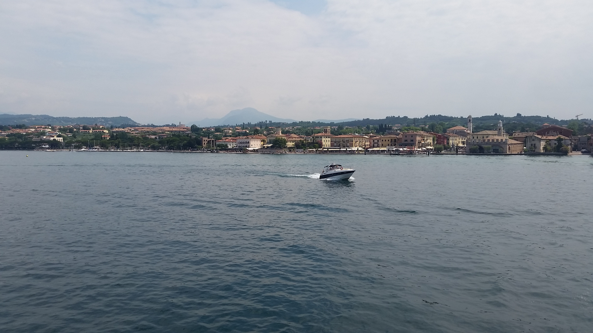 Blick auf Bardolino am Gardasee