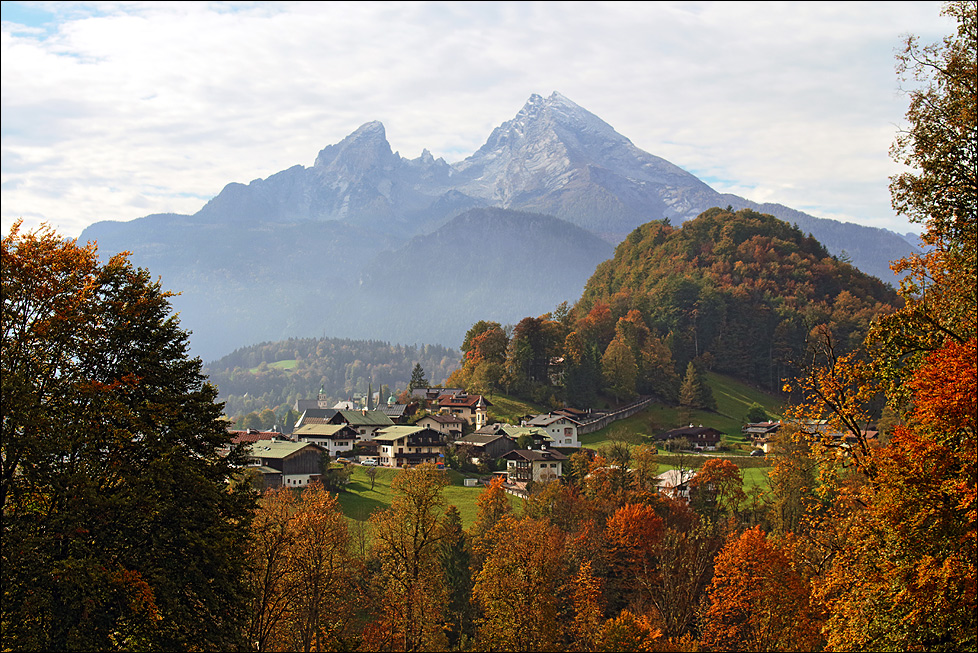 ~ Blick auf Berchtesgaden mit Watzmann ~