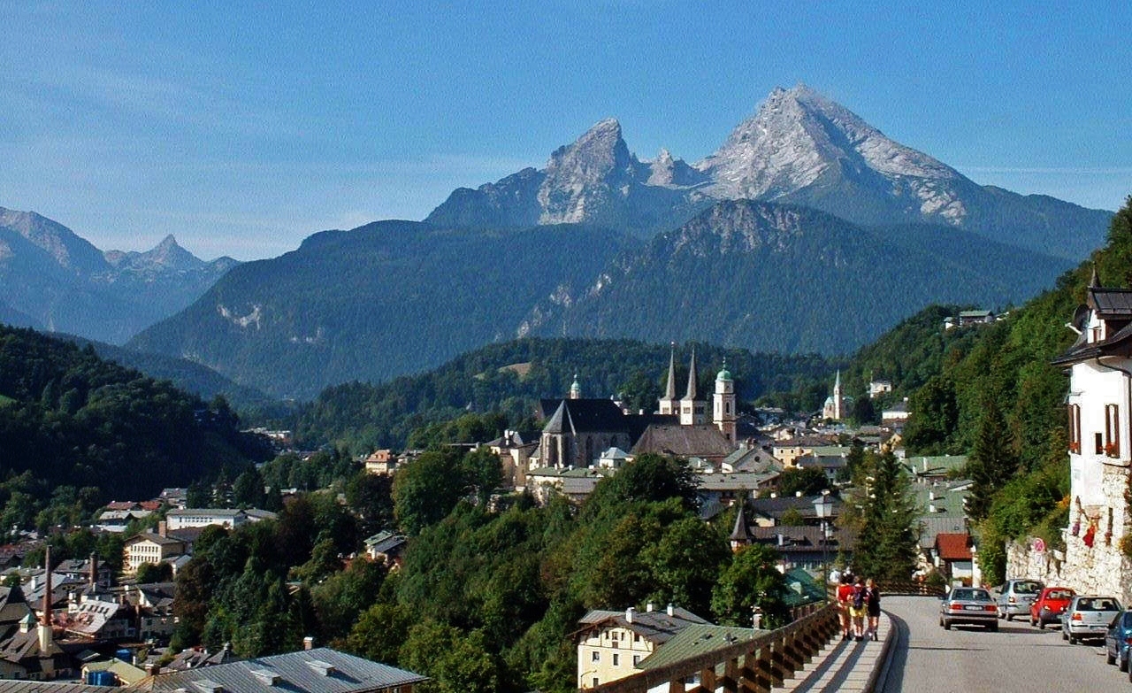 Blick auf Berchtesgaden von der Locksteinstraße