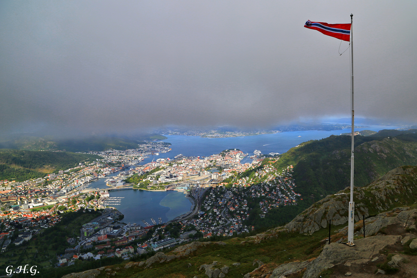 Blick auf Bergen