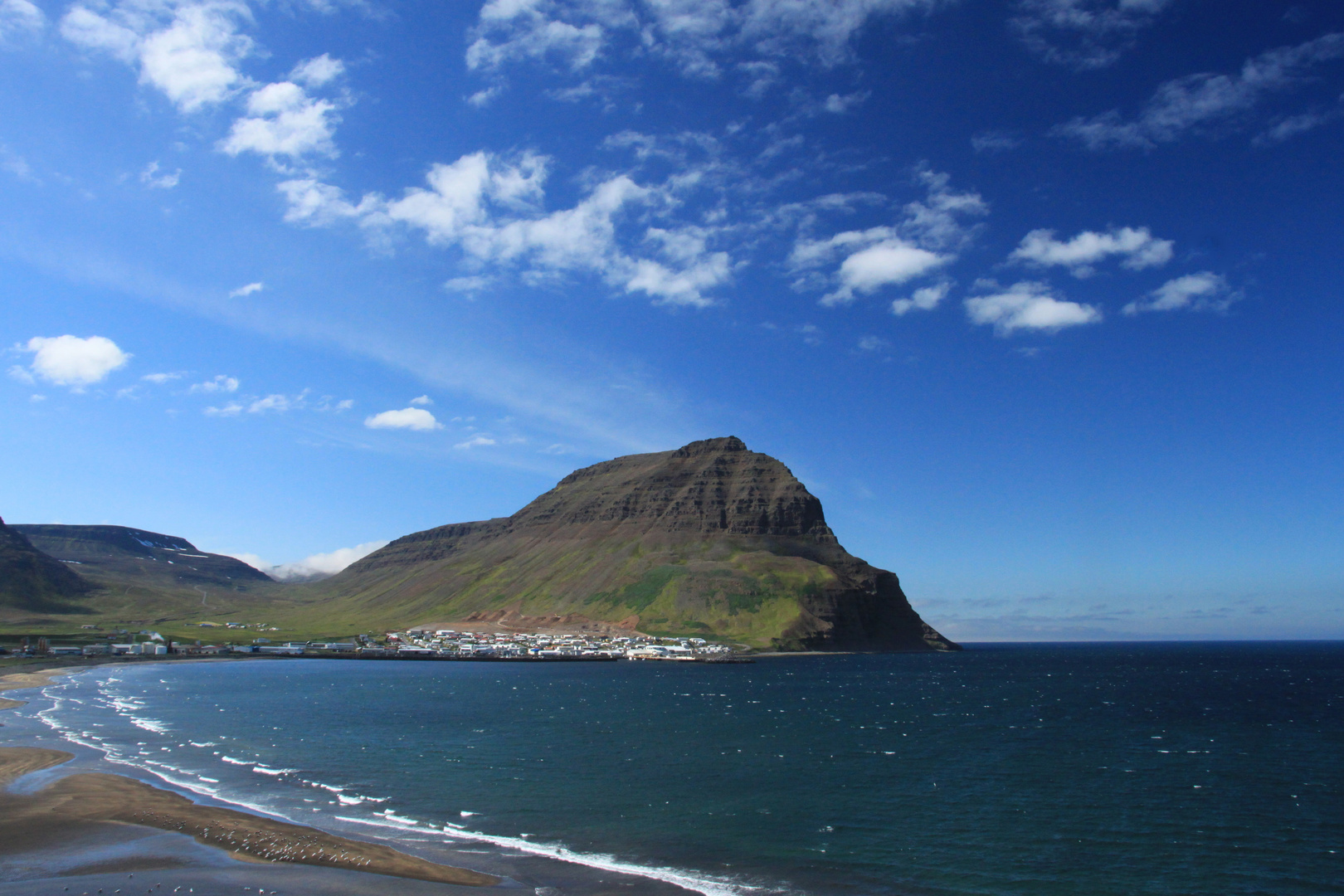 Blick auf Bolungarvík