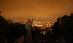 Blick auf Braga bei Nacht