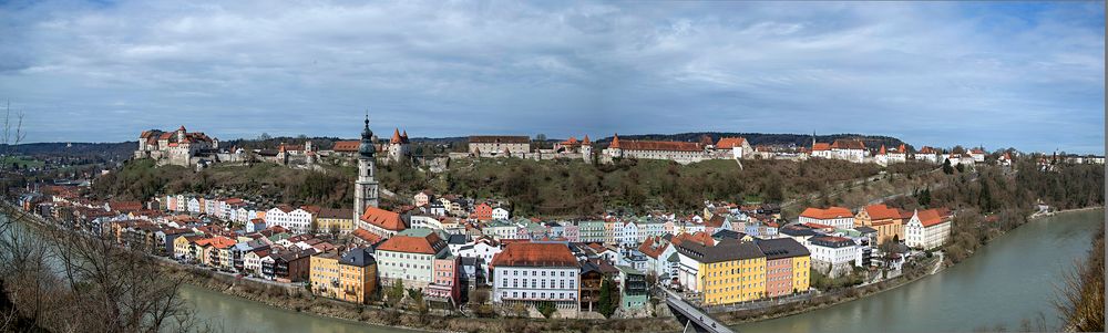 Blick auf Burghausen......