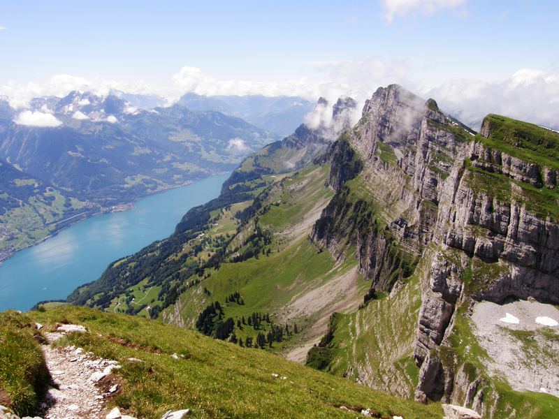 Blick auf Churfirsten und Walensee