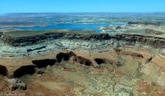 Blick auf Colorado River und Glen Canyon 1