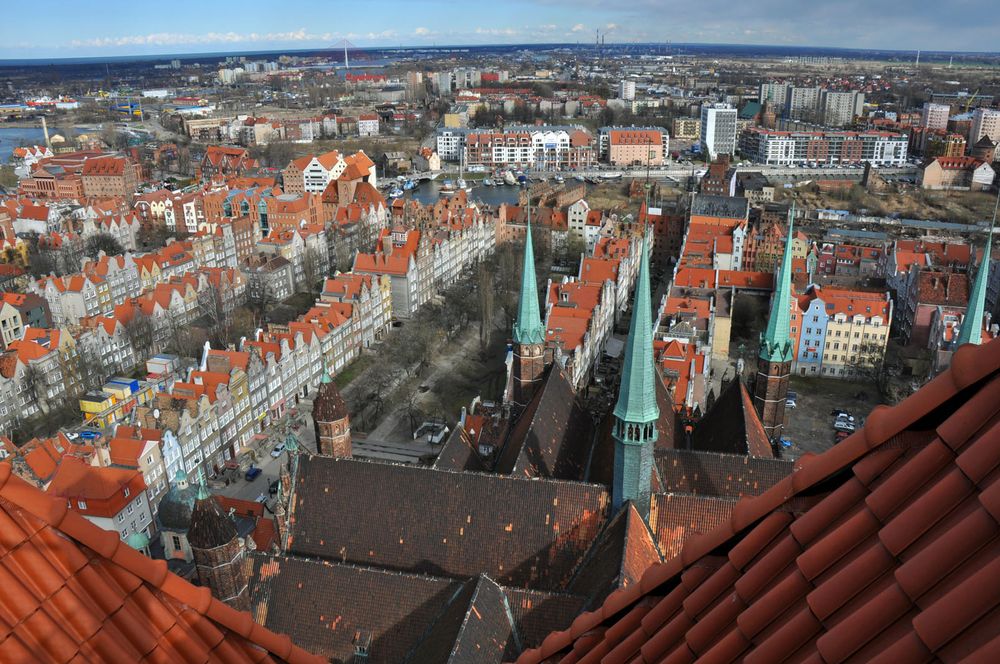 Blick auf Danzig von der Marienkirche (Richtung Mariengasse und Krantor)