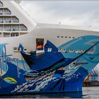 Blick auf das Bugbild der NORWEGIAN ESCAPE von Guy Harvey ....