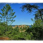 - Blick auf das Dorf Roussillon -