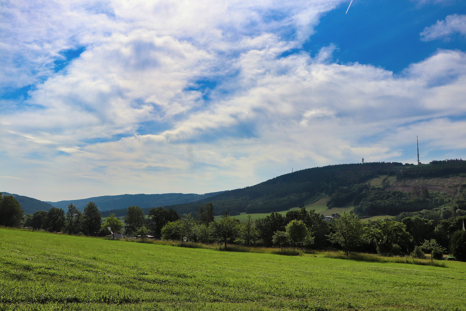 Blick auf das Ebbegebirge und die Nordhelle