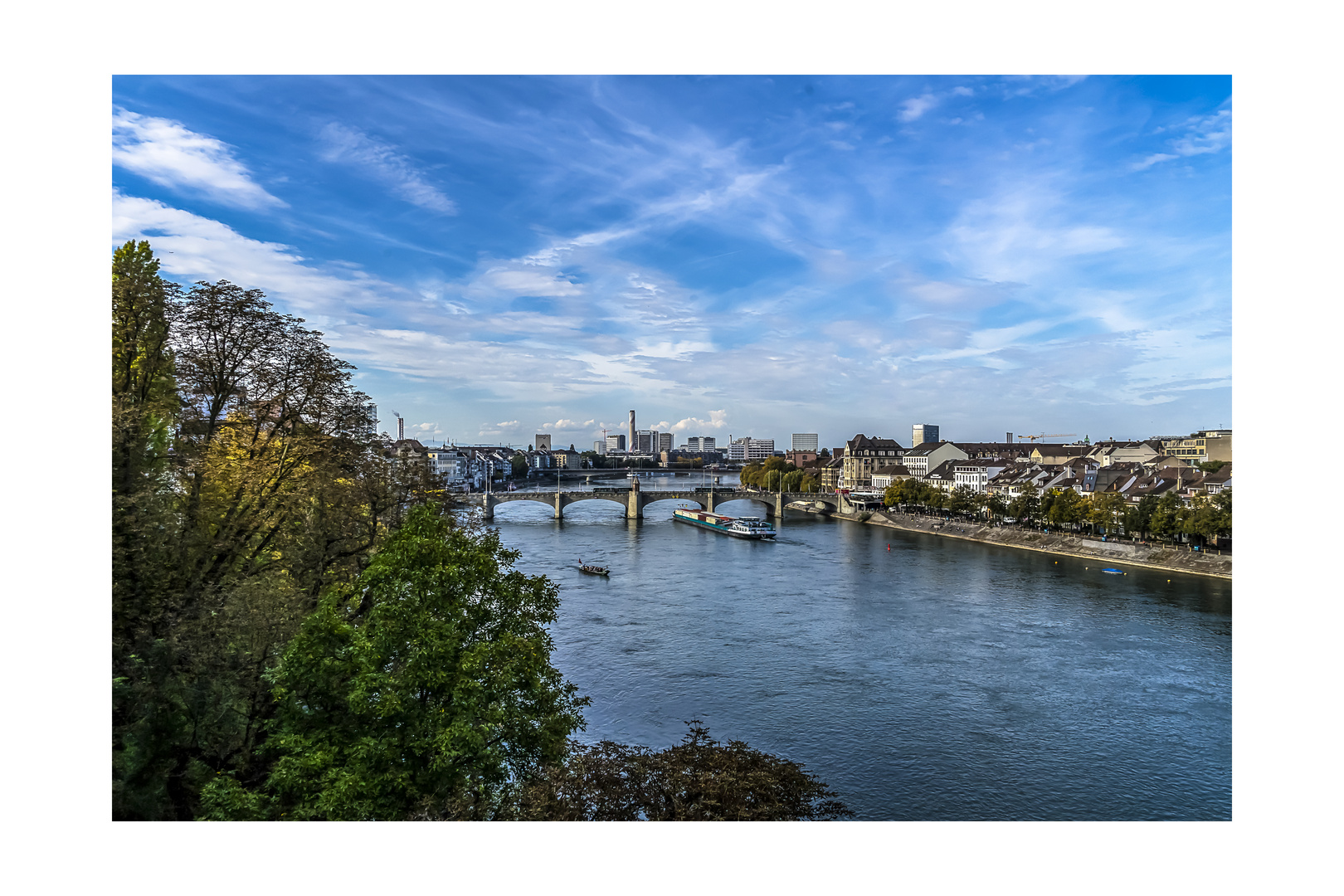 Blick auf das frühherbstliche Kleinbasel