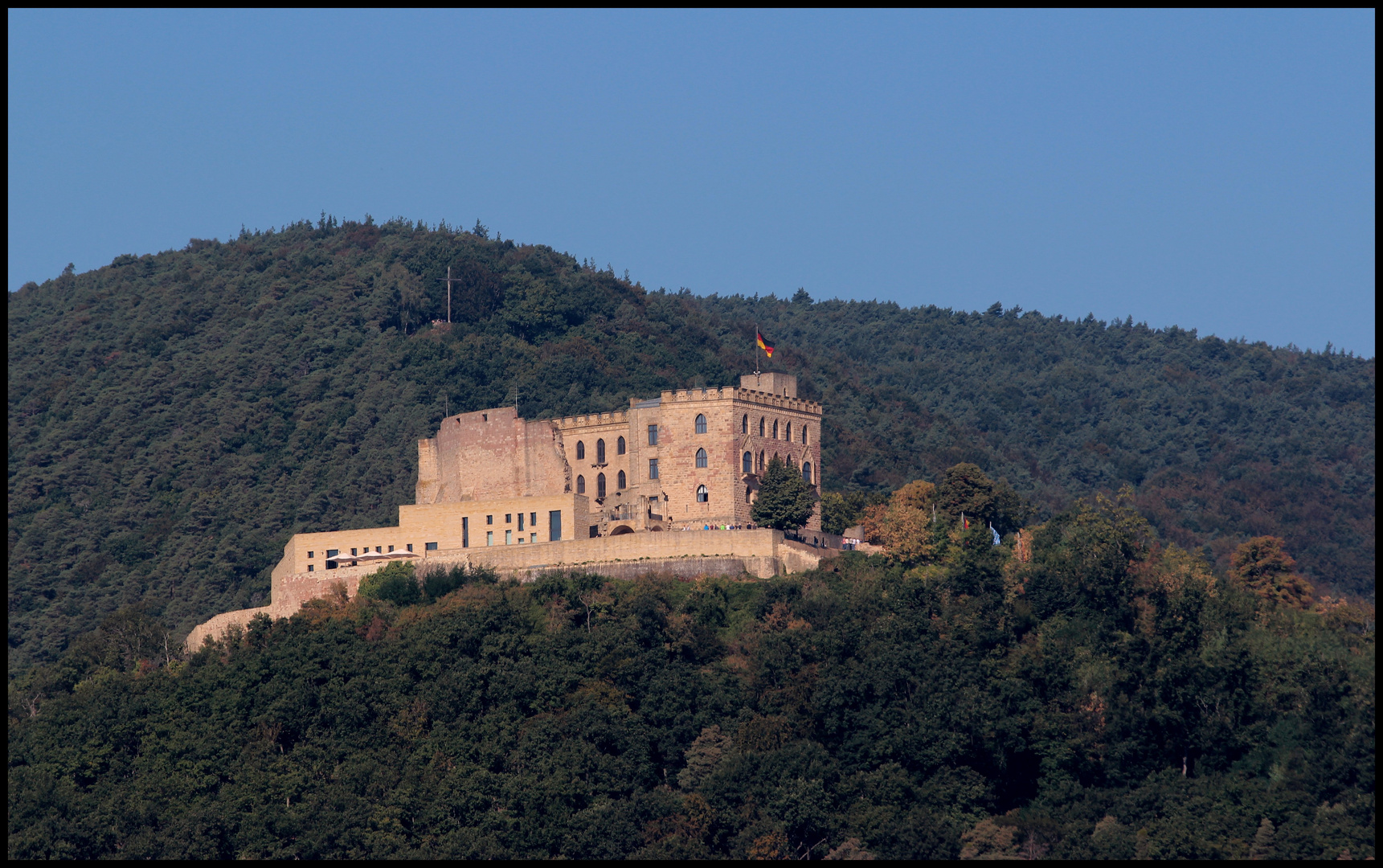 Blick auf das Hambacher Schloss