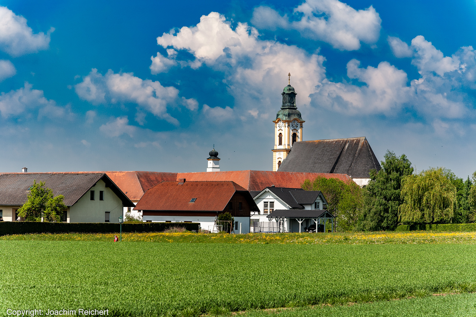 Blick auf das Kloster Reichertsberg