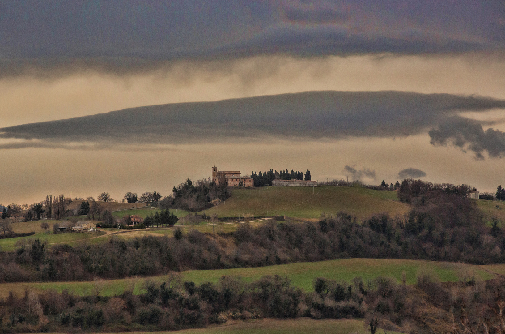 Blick auf das Kloster Santa Vittoria - Torre San Marco- heute am spaeten Nachmittag