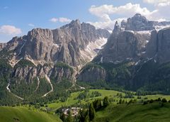 Blick auf das Mittagstal im Sella-Massiv