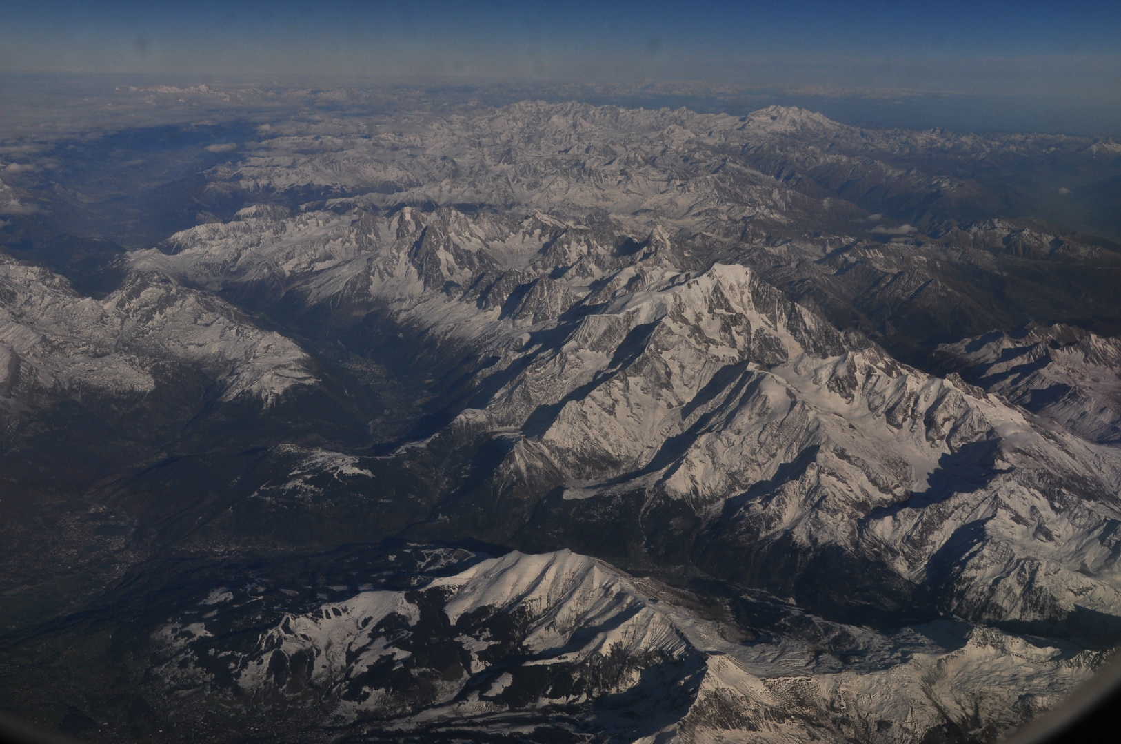 Blick auf das Mont Blanc Massiv aus dem Flugzeug