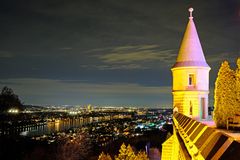 Blick auf das nächtliche Bonn