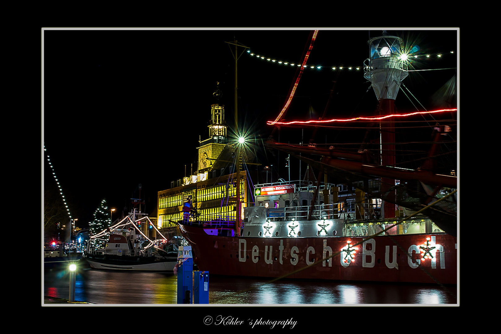 Blick auf das Rathaus in Emden Ostfriesland