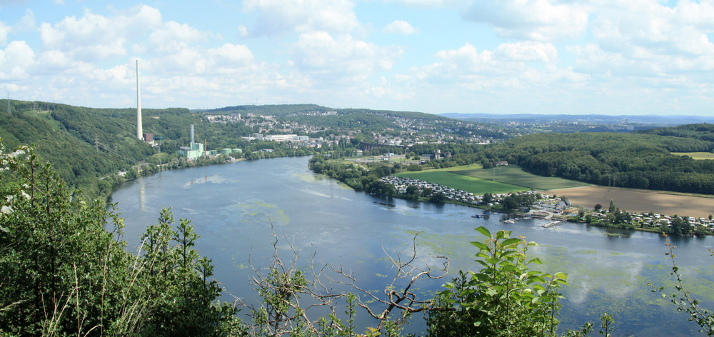 Blick auf das Ruhrtal bei Wetter / Herdecke (Germany)