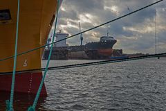 Blick auf das Trockendock der Bredow-Werft, Bremerhaven-Fischereihafen