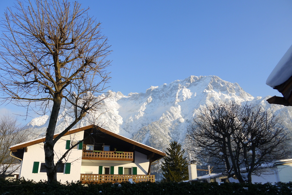 Blick auf das Wettersteinmassiv aus dem Leutaschtal