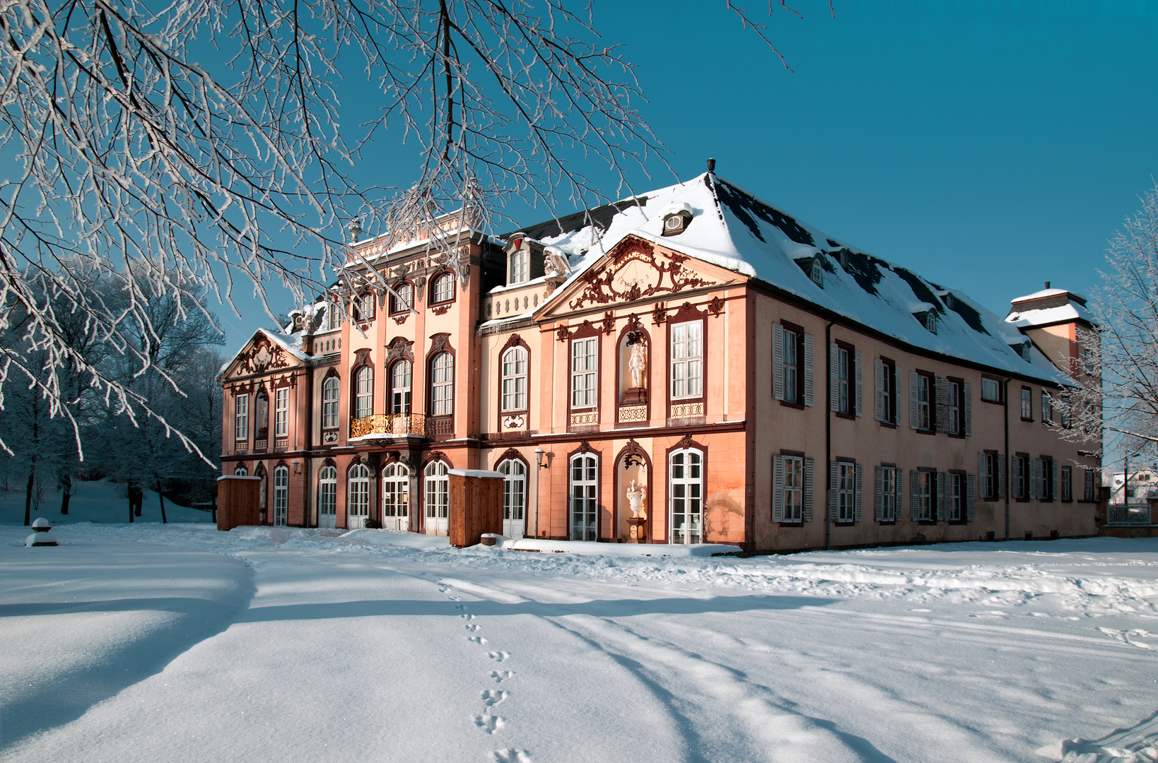 Blick auf das winterliche Schloss Molsdorf/Thüringen