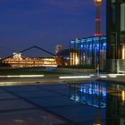 Blick auf dem Rheinturm in Düsseldorf