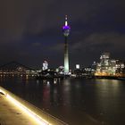 Blick auf dem Rheinturm Medienhafen Düsseldorf