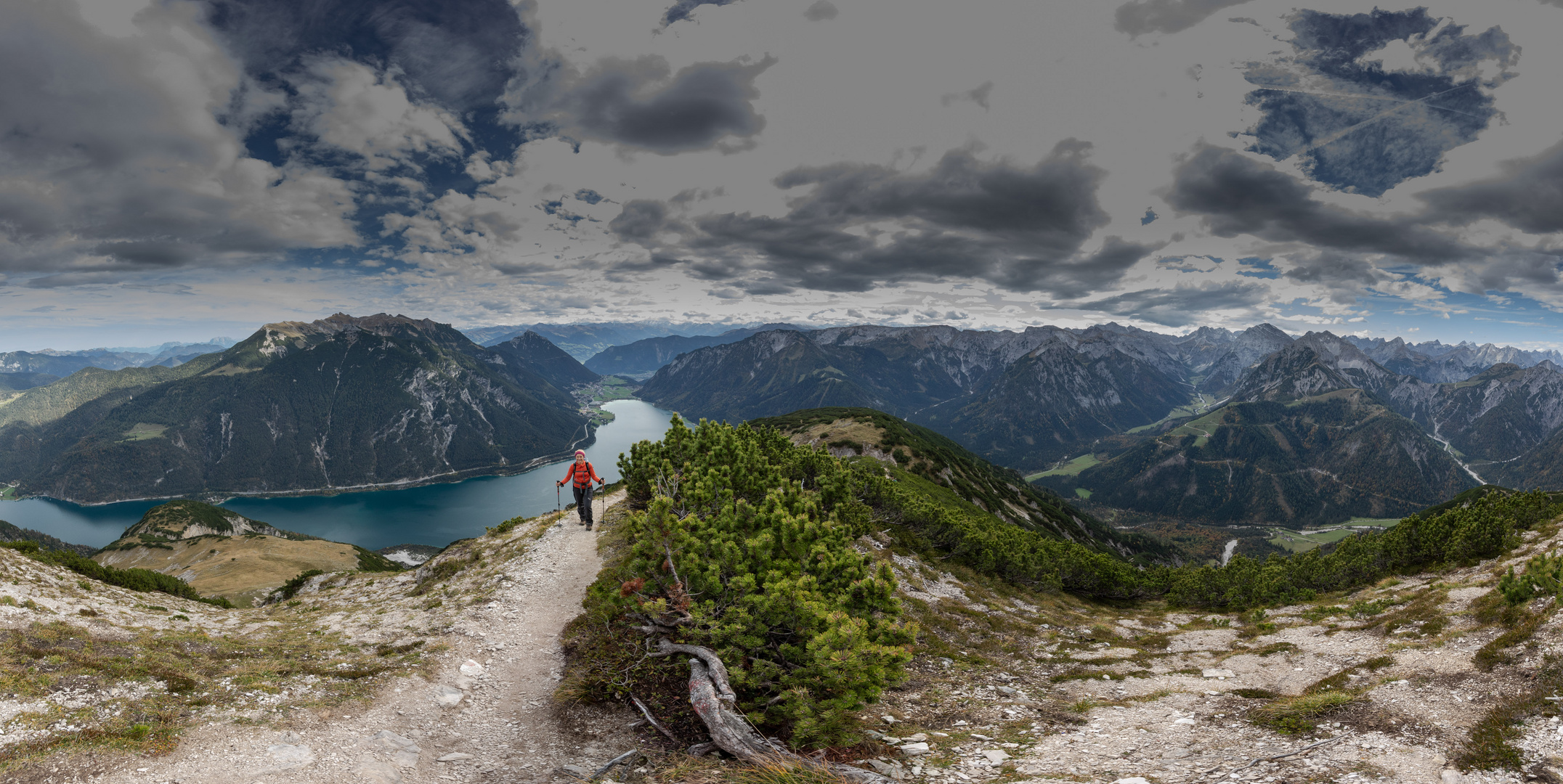 Blick auf den Achensee und die Karwendeltäler