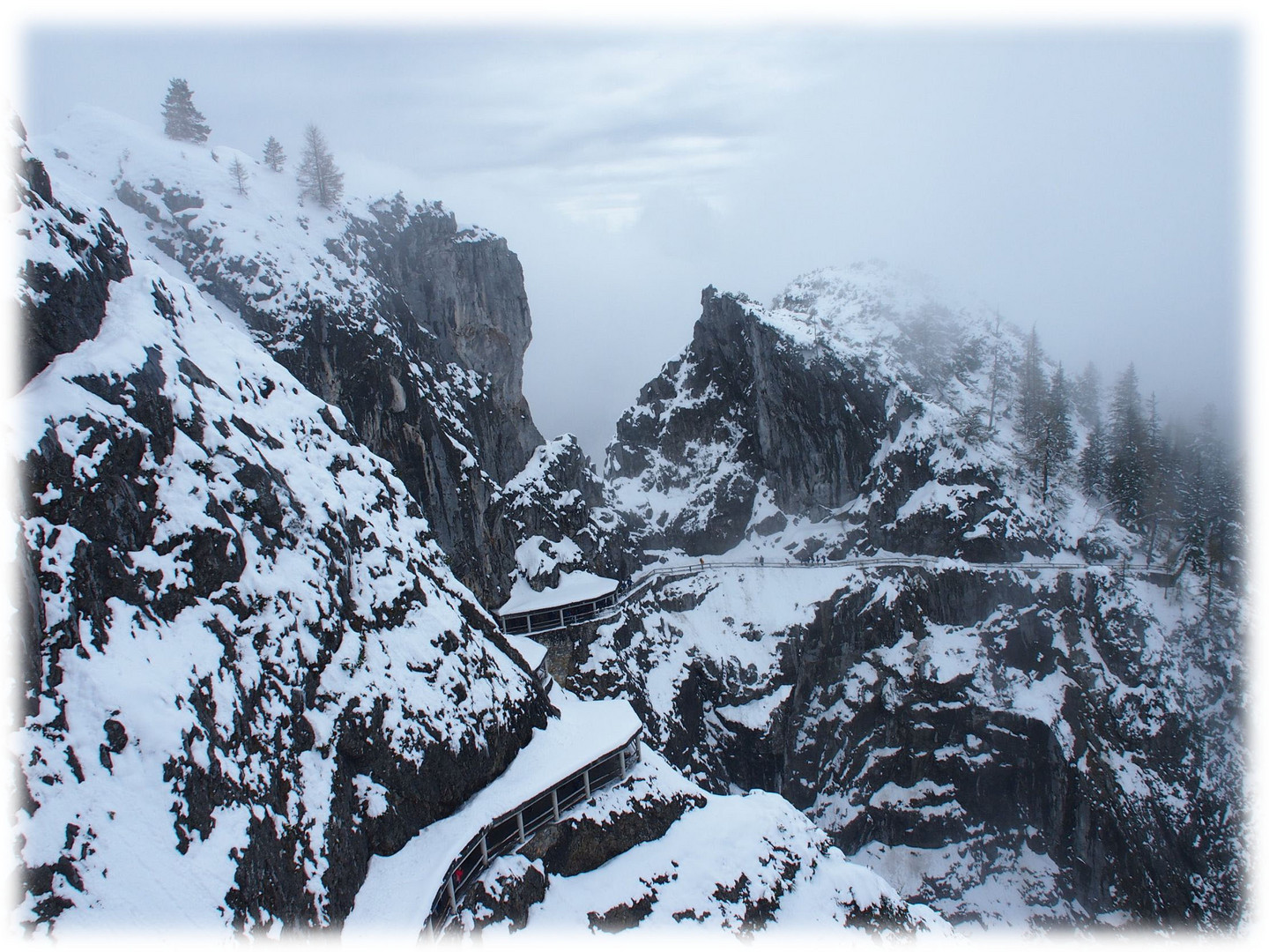 Blick auf den Aufstieg zur Eisriesenwelt