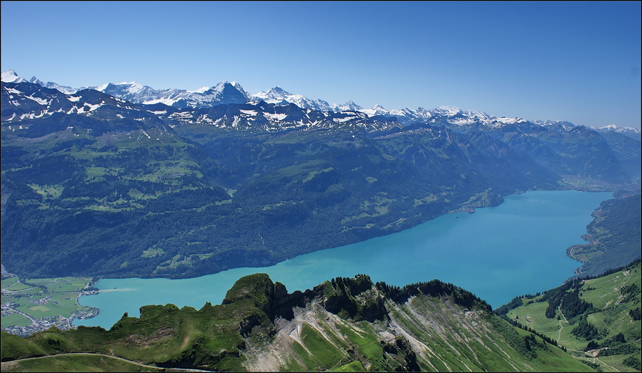 Blick auf den Brienzer See