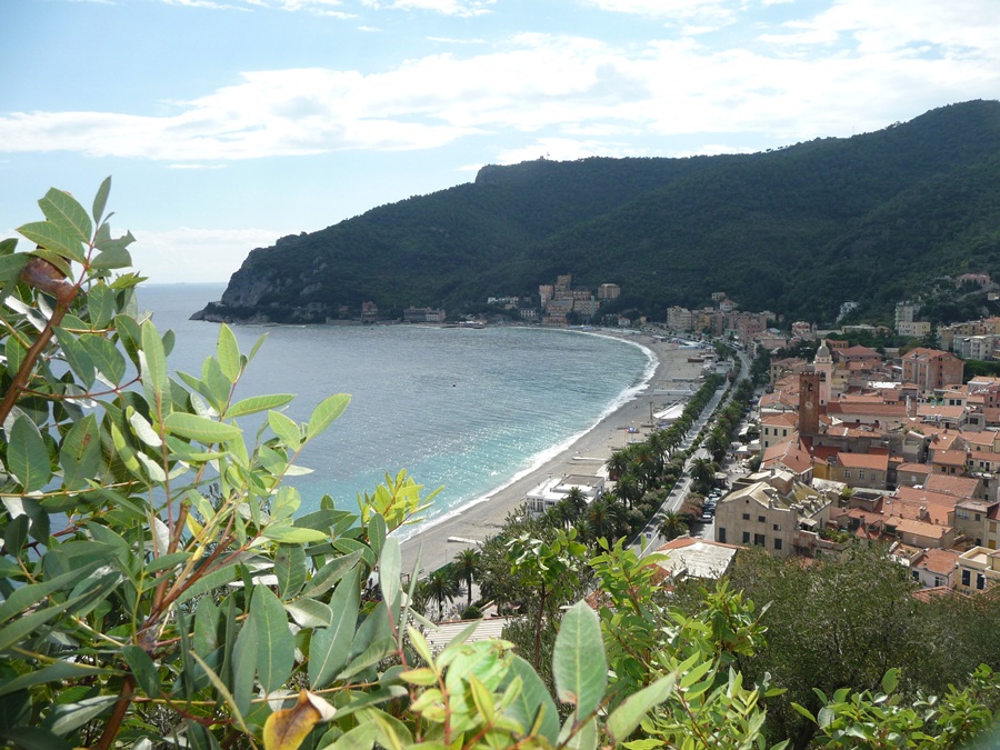 Blick auf den CapoNoli in Italien Foto & Bild landschaft, meer