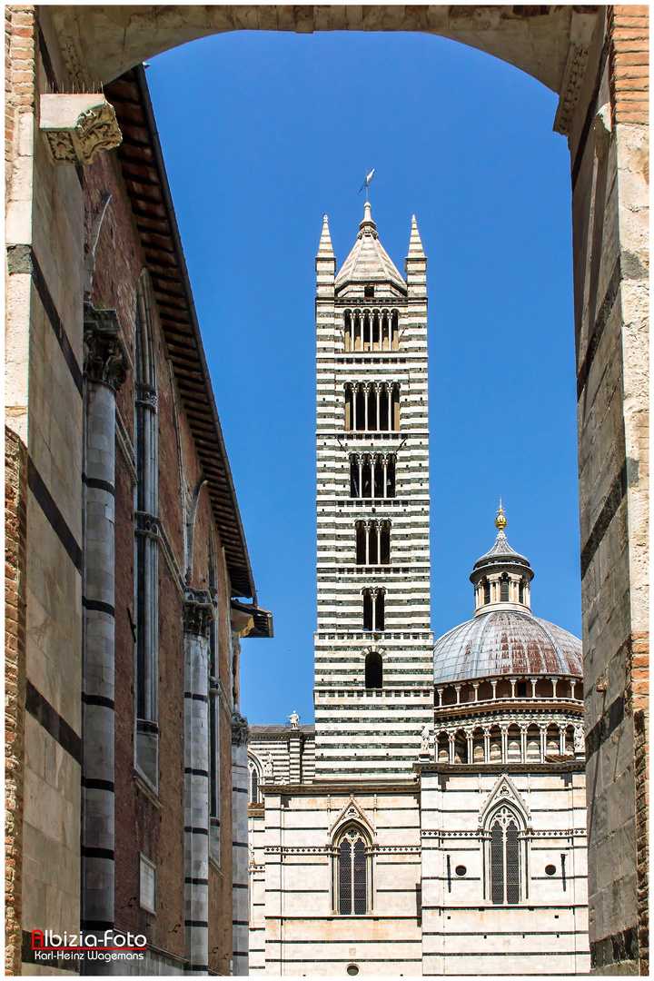 Blick auf den Dom zu Siena (Toscana)