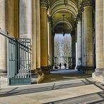 Blick auf den Eingang zum Berliner Dom