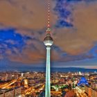 Blick auf den Fernsehturm am Alexander Platz | 2013