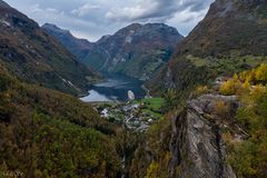 BLICK AUF DEN FJORD