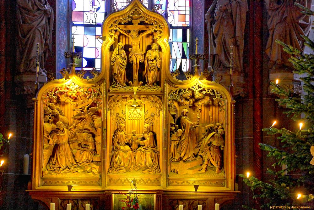 Blick auf den Flügelaltar in der Pfarrkirche St. Maria Magdalena, Goch